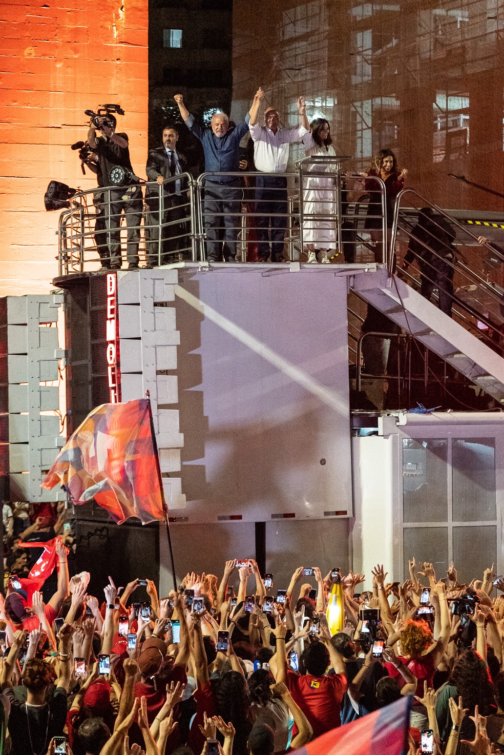 Lula reunião multidão na Avenida Paulista após ser eleito presidente — Foto: Fábio Tito/g1