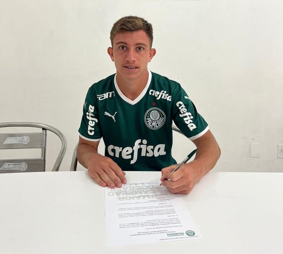 Destaque do Camboriú na Copinha é emprestado ao Palmeiras