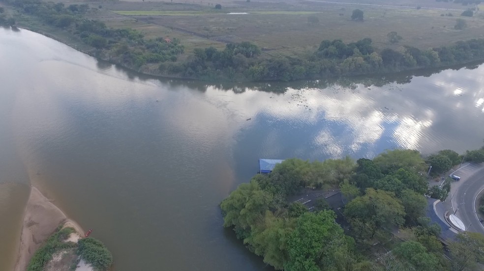 Imagem aérea do encontro dos rios Poty e Parnaíba, em Teresina, Piauí, em 16 de agosto de 2021 — Foto: Magno Bonfim/ TV Clube