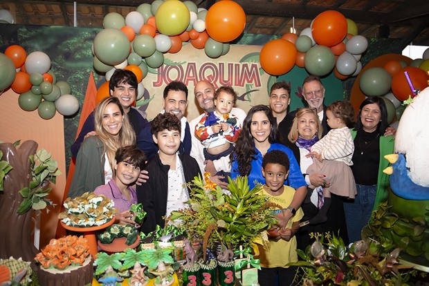Camilla Camargo celebrou os 3 anos de Joaquim com a presença de Zezé di Camargo, Wanessa, Igor Camargo e outros familiares (Foto: Carla Furtile Photography)