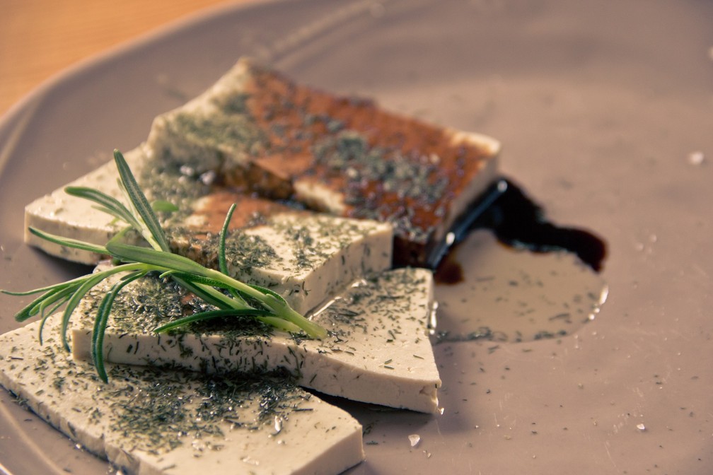 O tofu é um dos principais alimentos na dieta japonesa (Foto: Pixabay)