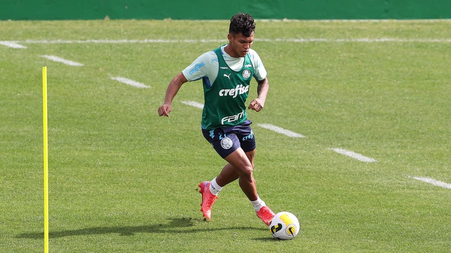 Gabriel Verón em treino do Palmeiras