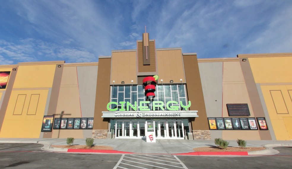 Cinema Cinergy, em Midland, no Texas, onde um suspeito foi morto após ataque a tiros — Foto: Reprodução/Google Maps