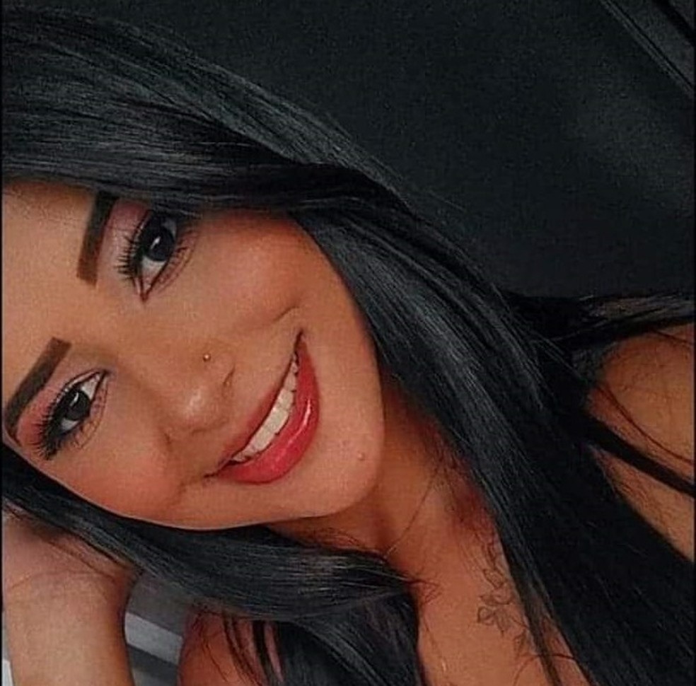 Vítima de acidente em Marília, Mireli Caroline dos Santos, tinha 24 anos — Foto: Arquivo pessoal