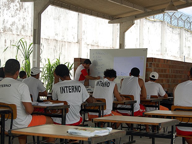 Internos de unidade prisionais de Sergipe fazem o Enem (Foto: Sejuc / Divulgação)