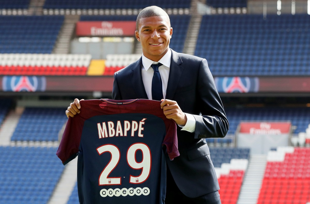 de-volta-s-ra-zes-mbapp-apresentado-no-psg-cidade-onde-nasci-e