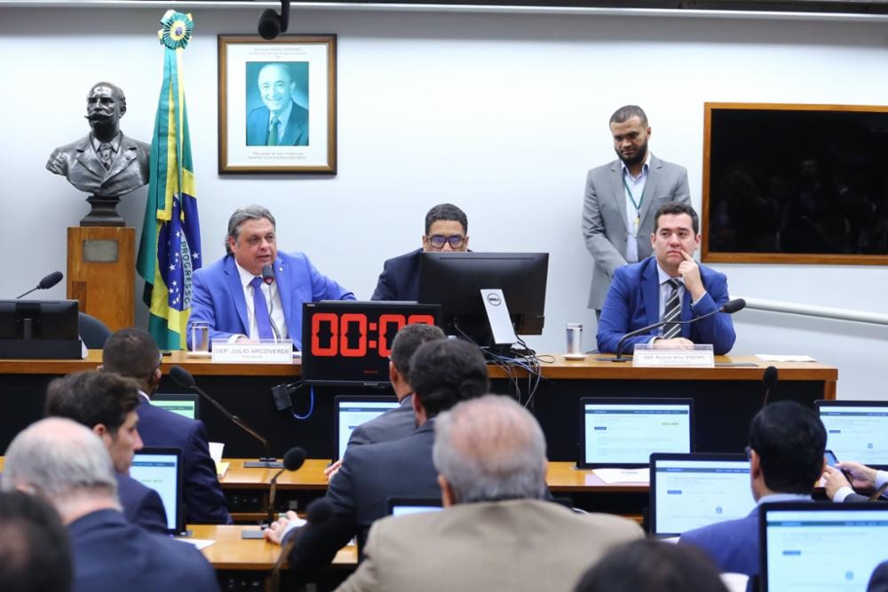 CPI da Manipulação no Futebol convoca representantes de casas de apostas no Brasil