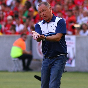 Mano dá adeus ao Cruzeiro, mas deixa as portas abertas para volta: Até logo