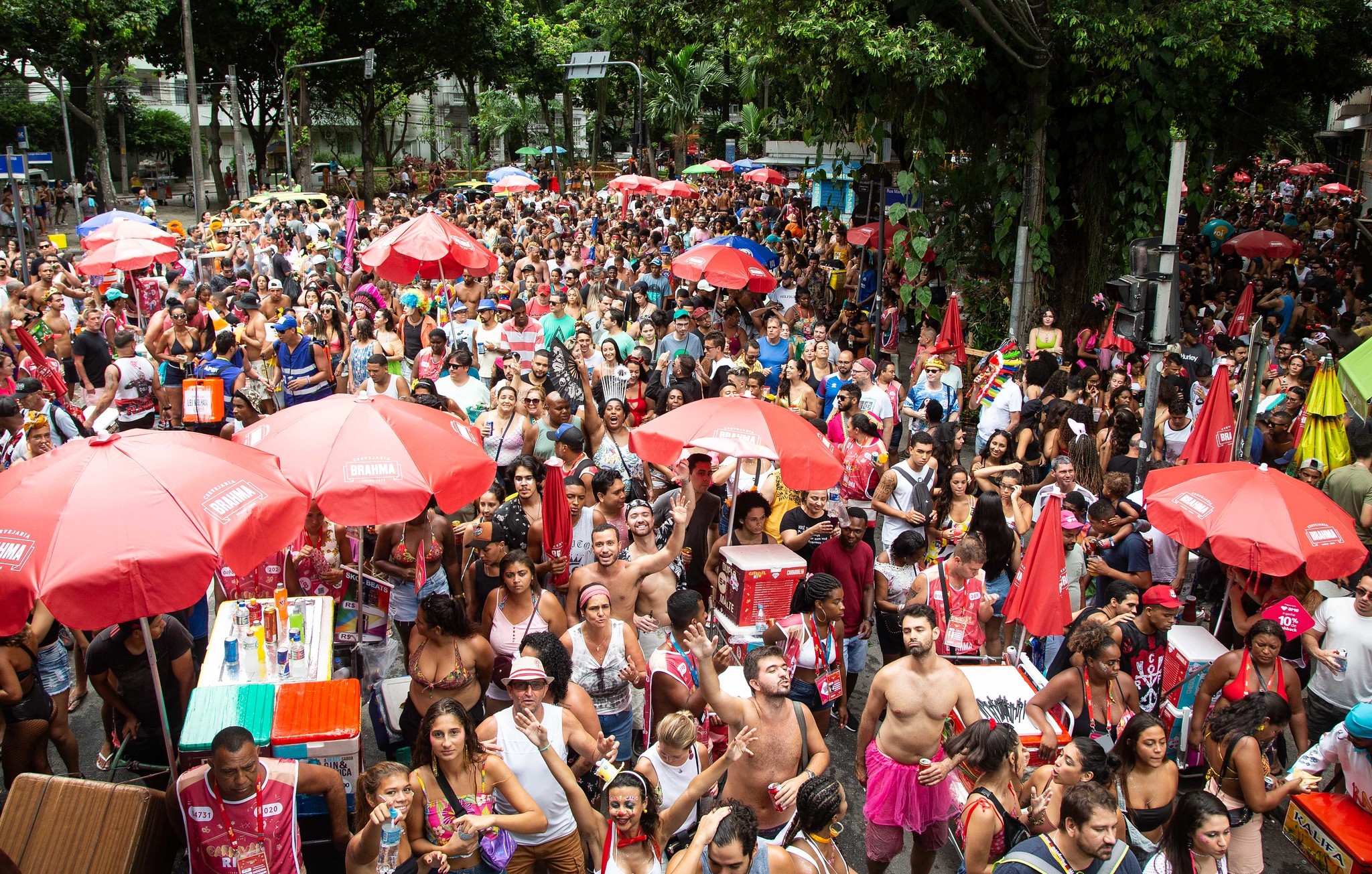 Carnaval de rua do Rio de 2021 é cancelado; blocos vão aguardar a vacina