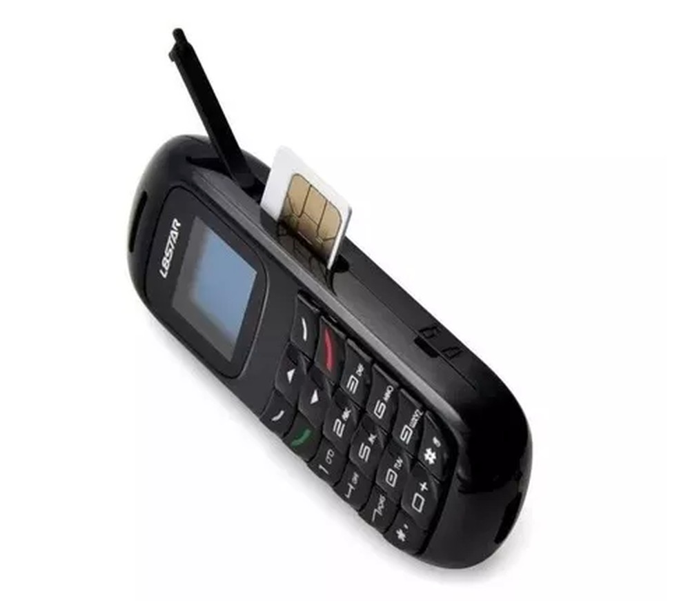 Telefone não tem nada de smart e opera somente na rede 2G — Foto: Reprodução/TechTudo