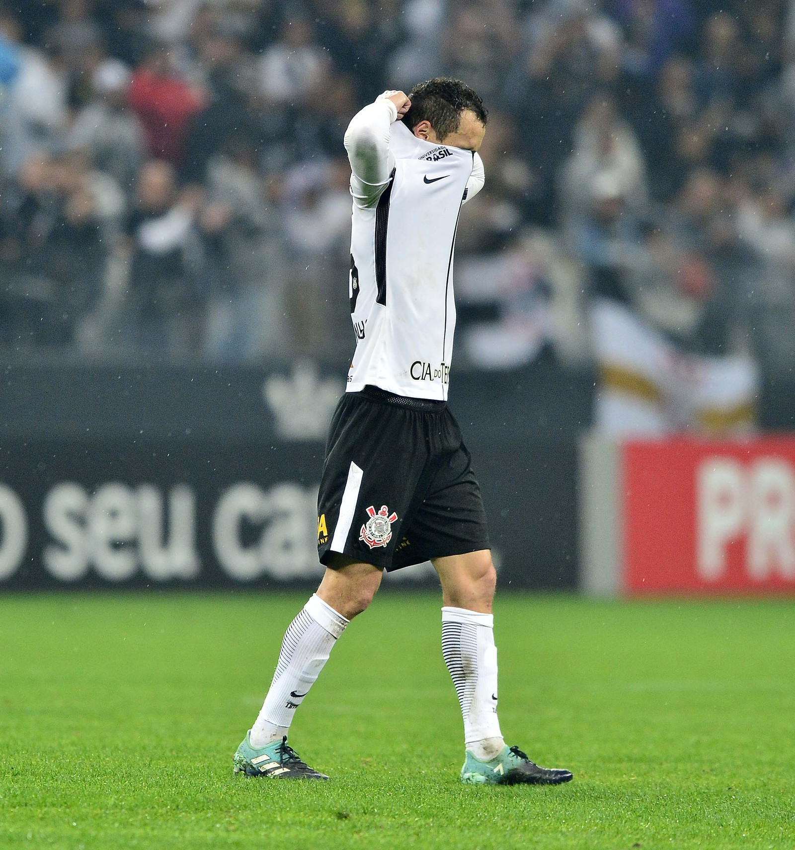 Corinthians do returno é o que mais finaliza, porém tem segunda pior eficiência