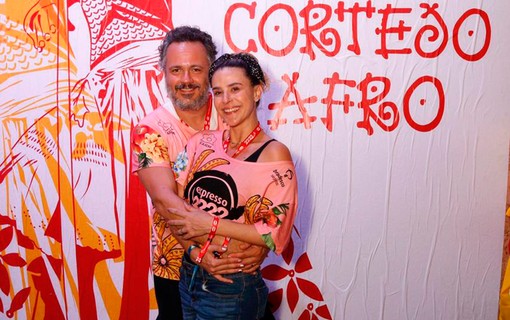 Danton Mello e Sheila Ramos curtem o Carnaval da Bahia