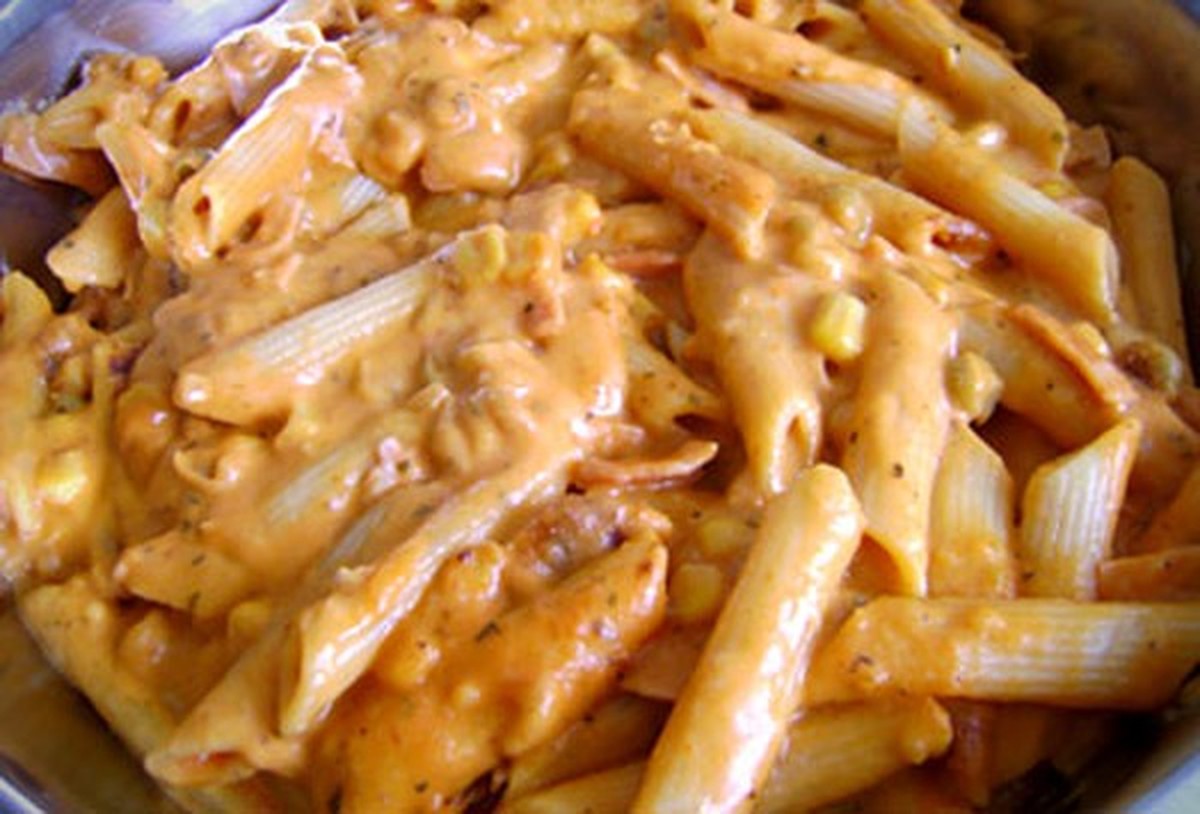 Macarrão com calabresa na panela de pressão | Receitas