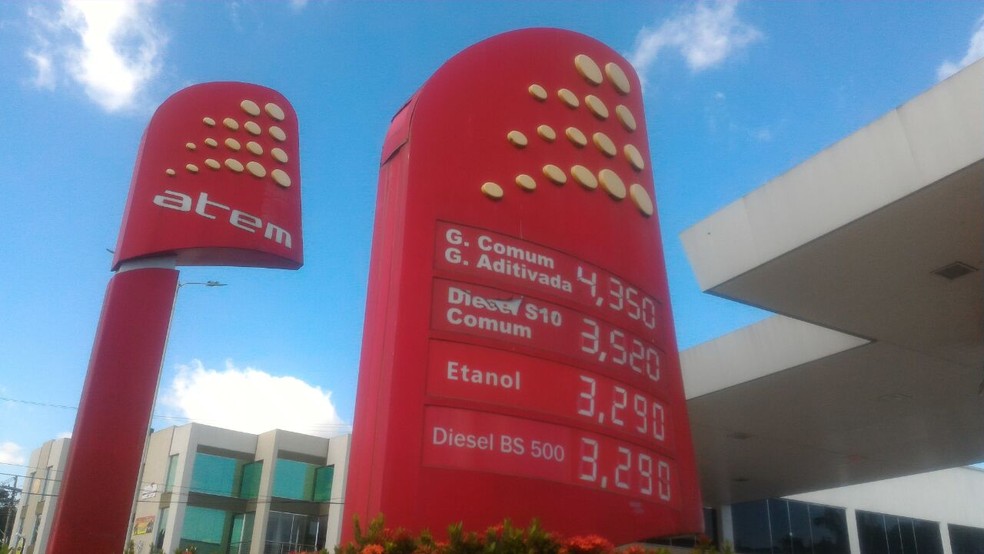 Posto vende gasolina a R$ 4,35 (Foto: Larissa Santiago/Rede Amazônica)