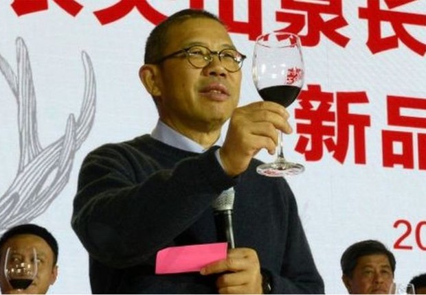 Zhong Shanshan, criador e proprietário de uma empresa de água engarrafada chamada Nongfu Spring, desbancou o fundador do Alibaba (Foto: Getty Images via BBC)