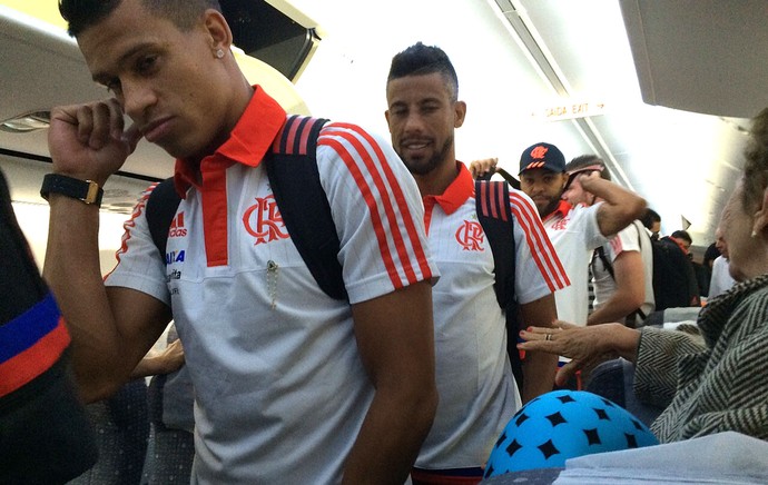 Léo conclui última viagem pelo Fla e celebra fim de maratonas: Cansam