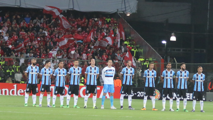 Vestiário do Grêmio prega união para superar derrota: Escutar a pancada