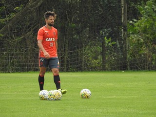 Diego corre até 12 km por jogo e ainda busca sua melhor forma: Vai crescer