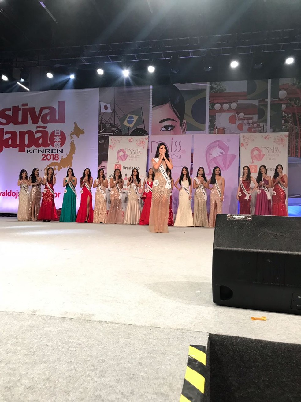 Momento em que NathÃ¡lia vence o Miss Nikkey Brasil 2018 (Foto: Arne Lee)
