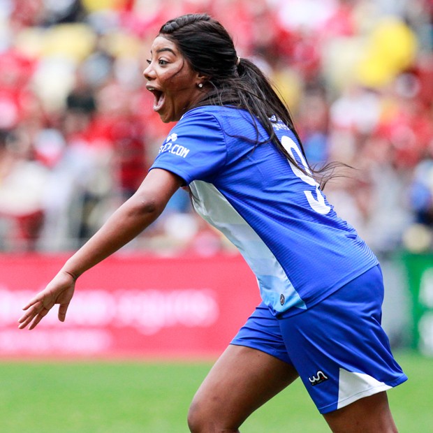 Ludmilla festeja gol em partida de Futebol dos Artistas (Foto: ROBERTO FILHO / BRAZIL NEWS)