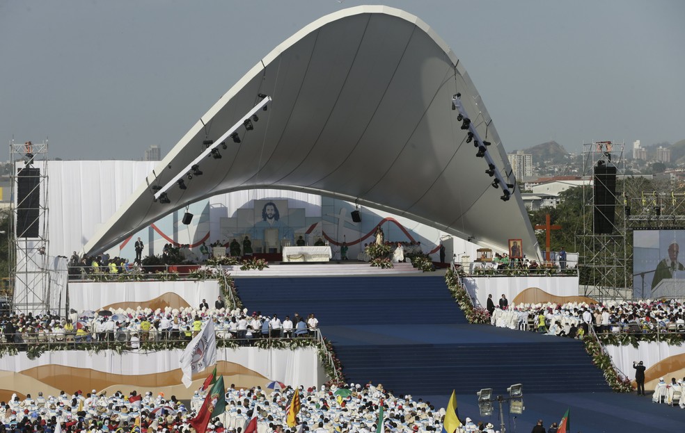 Papa Francisco reza por vÃ­timas de Brumadinho no PanamÃ¡ â Foto: Arnulfo Franco/AP
