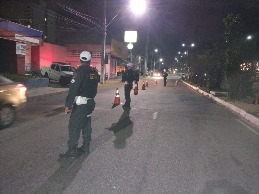 Policiais rodovi&aacute;rios estaduais autuam 40 pessoas durante feriad&atilde;o de Ano Novo no RN &mdash; Foto: Divulga&ccedil;&atilde;o