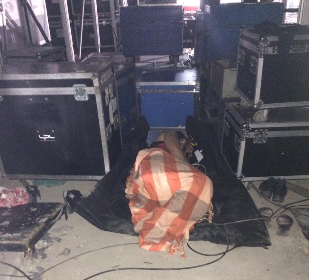 Fiscalização do MTE encontra trabalhadores dormindo embaixo do Palco Sunset no Rock in Rio — Foto: Arquivo Pessoal
