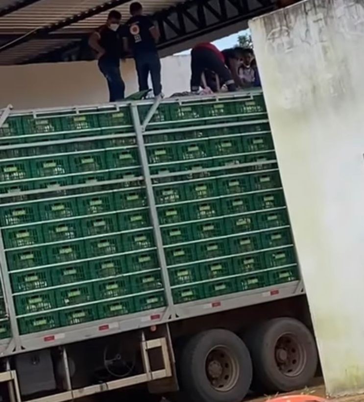Caminhoneiro morre eletrocutado após tocar em fiação elétrica na BR-010, no MA