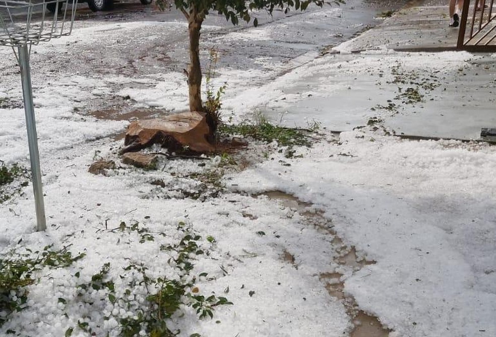 Chuva De Granizo Deixa Ruas Cobertas De Gelo E Muda Cenario Em Cidade Do Interior De Sp Video Sorocaba E Jundiai G1
