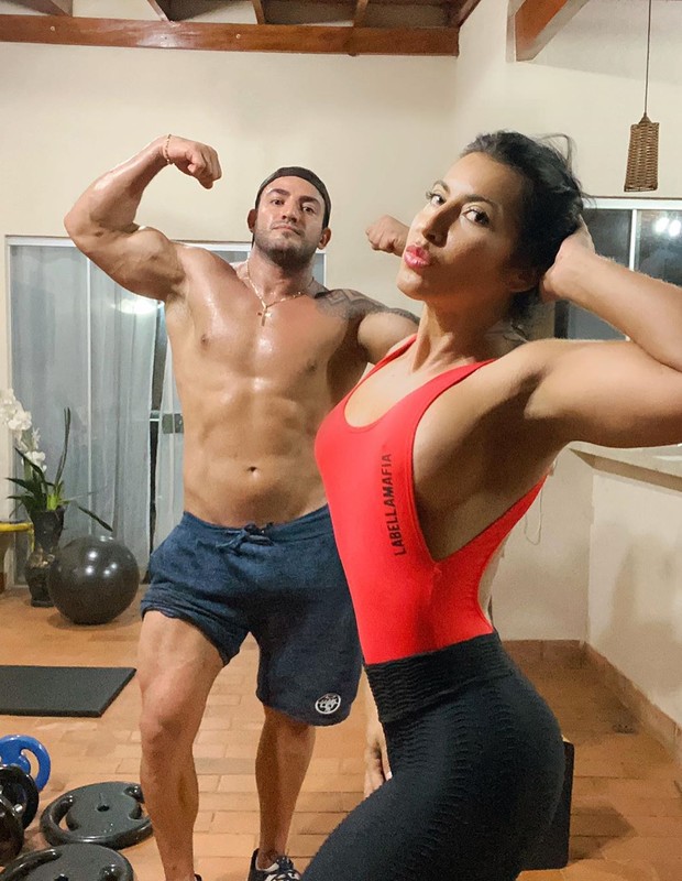 Priscila Pires e João Reis (Foto: Reprodução/Instagram)
