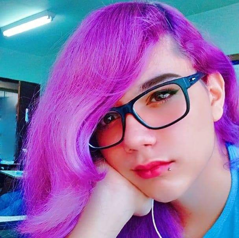 Victória Jugnet Grossi, de 18 anos, não pode ser enterrada com nome social por decisão da Justiça do DF — Foto: Arquivo pessoal