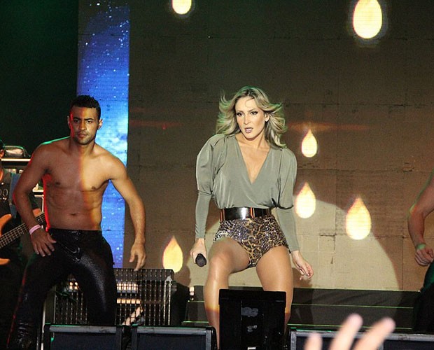 Claudia Leitte (Foto: Dilson Silva, Rodrigo dos Anjos e Francisco Cepeda / AgNews)