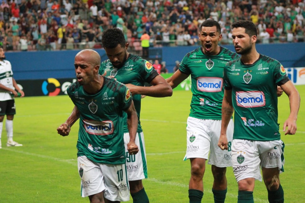 Gol do Manaus foi marcado por Rossini, no final do primeiro tempo — Foto: Rômulo Almeida