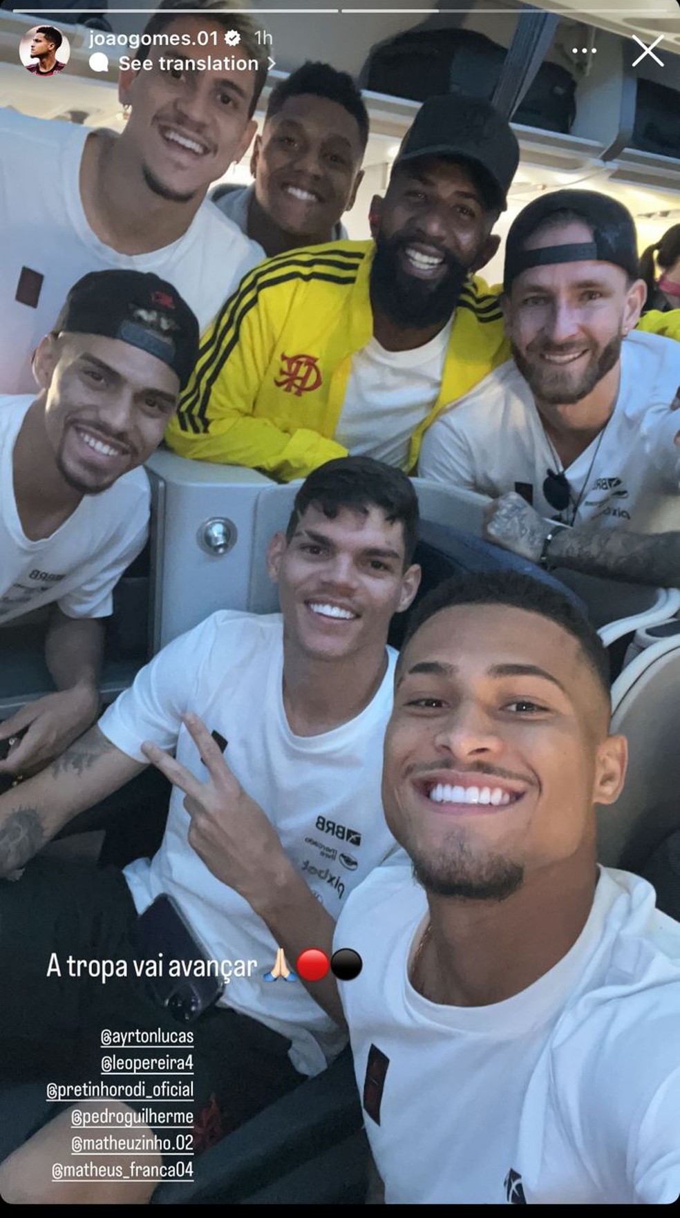 Jogadores do Flamengo embarcam para final da Libertadores &mdash; Foto: Reprodu&ccedil;&atilde;o / Arquivo pessoal