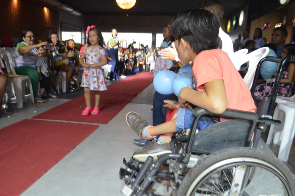 CrianÃ§as que fazem realitaÃ§Ã£o no Creap foram as estrelas do evento â Foto: Jorge Abreu/G1 