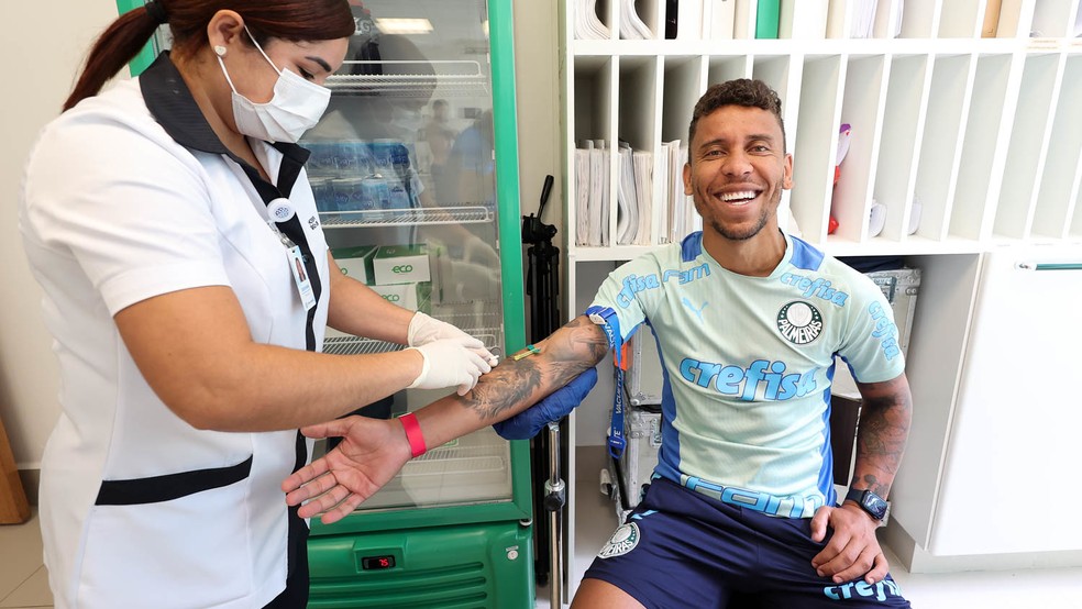 Marcos Rocha durante a bateria de testes no Palmeiras — Foto: Cesar Greco