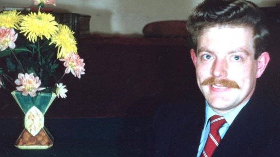 Aos 29 anos, Underhill se mudou para Londres, onde conheceu muitos outros homens gays — Foto: Stanley Underhill/Arquivo Pessoal/BBC