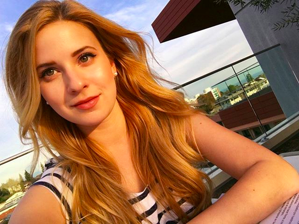 A atriz Caroline Sunshine (Foto: Instagram)