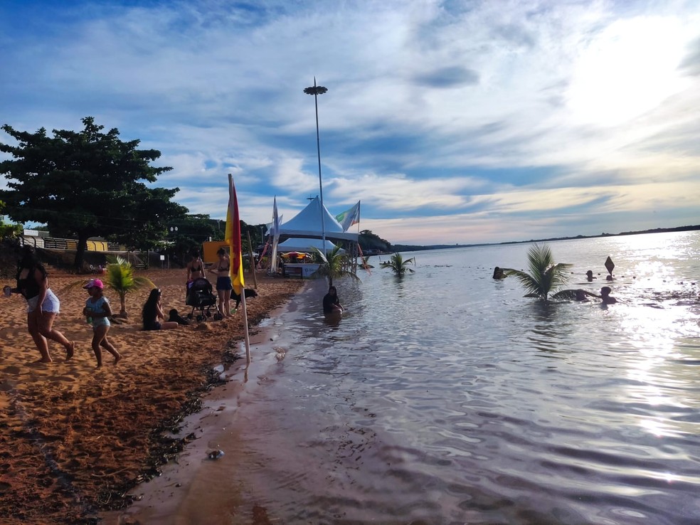 Prainha de Porto São José durante cheia do Rio Paraná — Foto: Divulgação