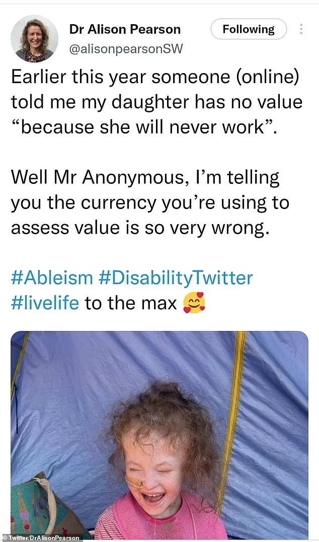 O post de Alison, rebatendo o cruel estranho (Foto: Reprodução/ Twitter)