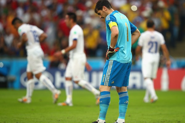 Destaque da Espanha na conquista de 2010, Casillas falhou nas duas derrotas da Espanha na Copa do Brasil (Foto: Getty Images)
