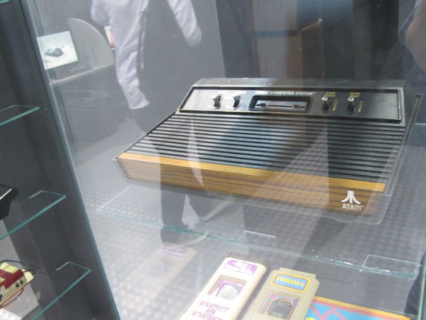 G1 > Games - NOTÍCIAS - Atari lança modelo retrô de videogame com 40 jogos