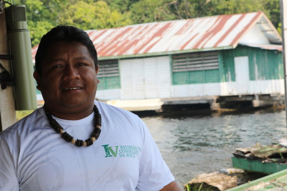 Juvêncio Baniwa vê efeito de mudanças climáticas em sua comunidade na Amazônia — Foto: Foto de arquivo/ISA