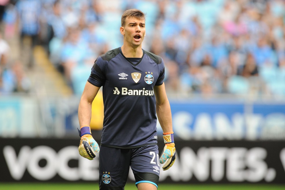 Por maior rodagem, Gr&Atilde;&ordf;mio empresta goleiro L&Atilde;&copy;o Jardim ao Rio Ave, de  Portugal | futebol | ge