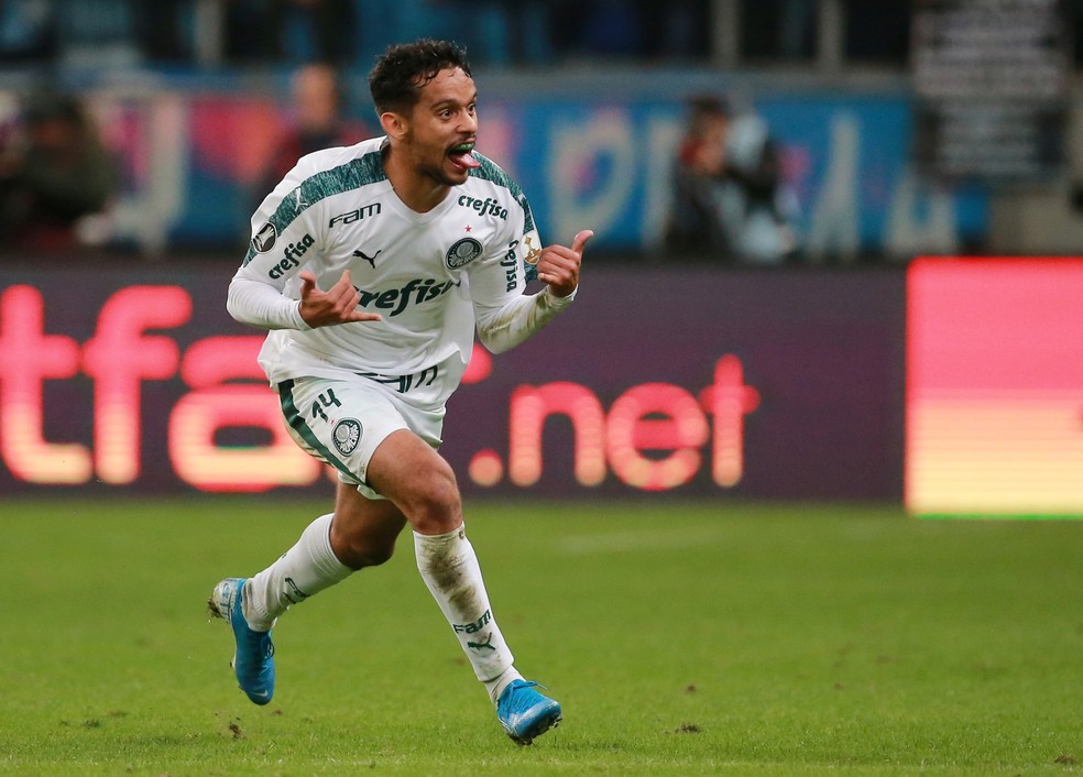 Scarpa, gol, Grêmio x Palmeiras — Foto: REUTERS/Diego Vara
