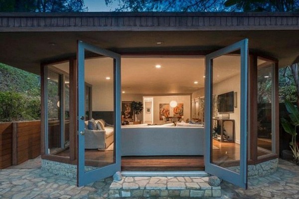 A antiga casa do ex-casal Anna Faris e Chris Pratt, vendida por US$ 2,09 milhões (Foto: Divulgação)