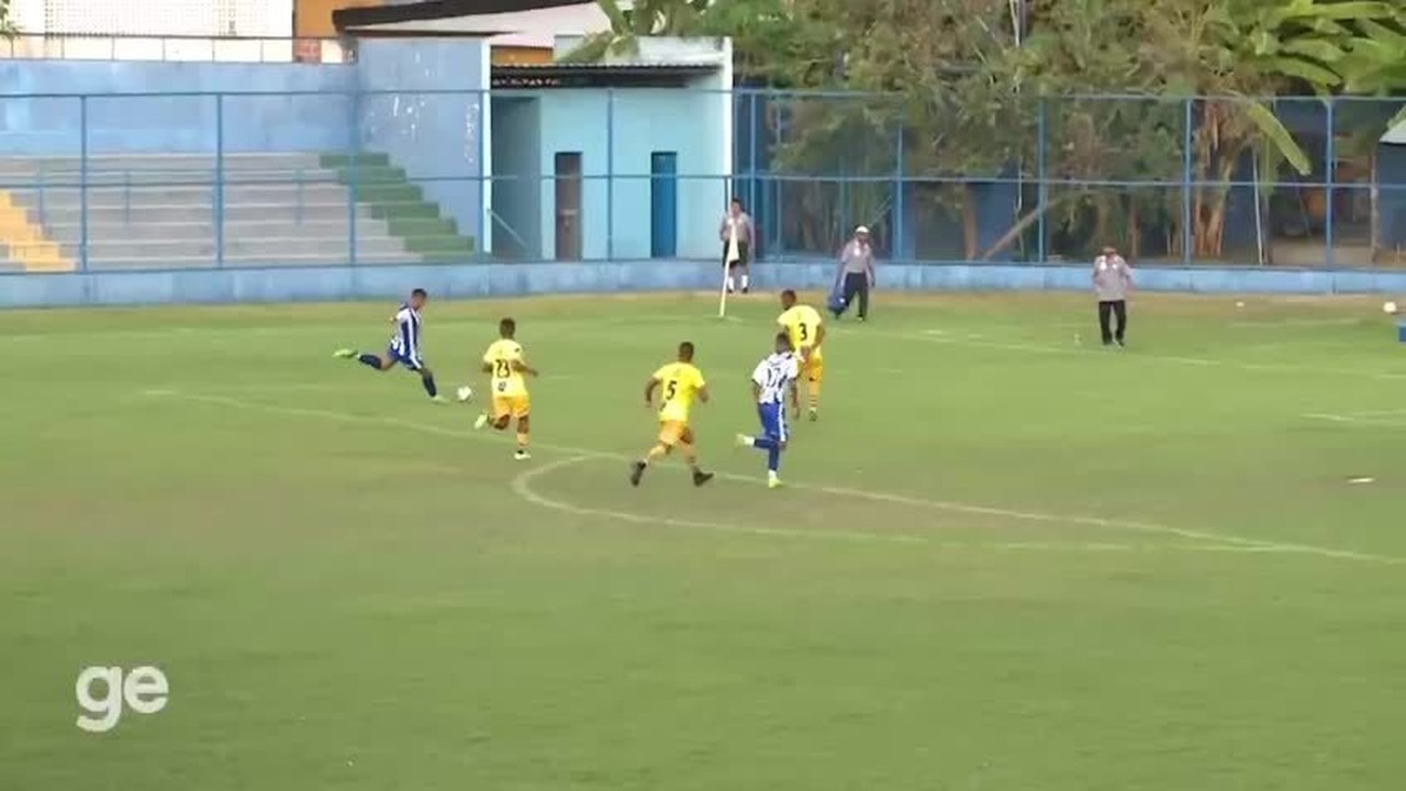 Gol do Comercial-PI! Naylan bate por cima do goleiro do Tiradentes-PI e marca na Série B