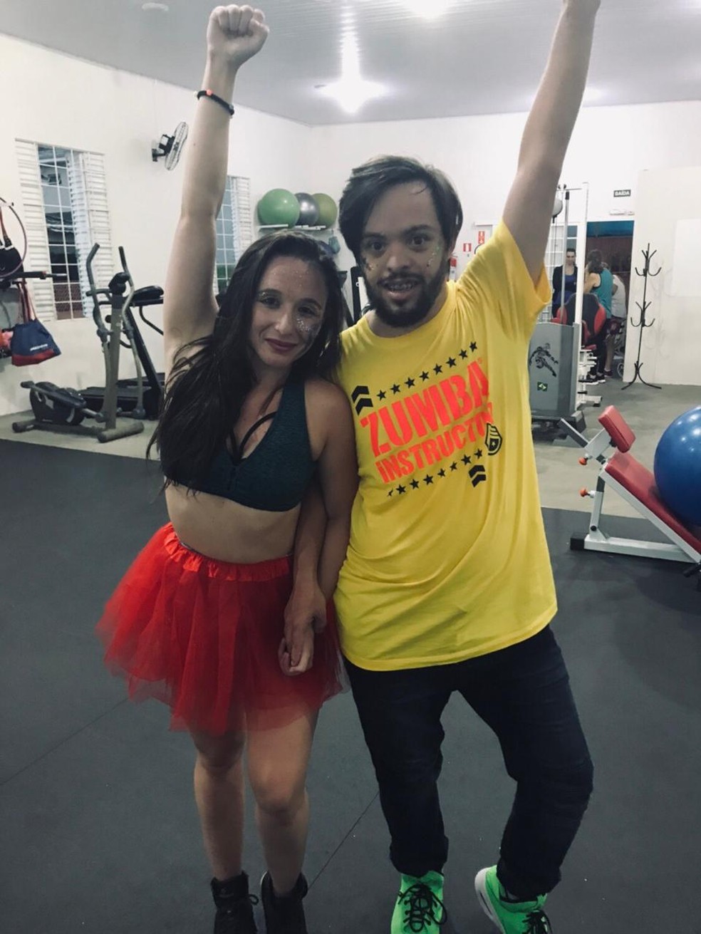 Marcelo Felipe e uma de suas alunas de zumba — Foto: Arquivo Pessoal
