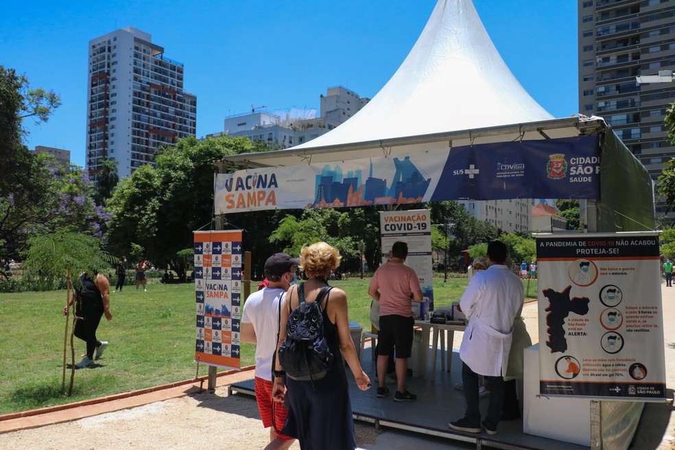 Posto de vacinação contra a Covid-19 no novo Parque Augusta, na cidade de São Paulo (SP), neste sábado (6)  — Foto: ALLISON SALES/FUTURA PRESS/ESTADÃO CONTEÚDO