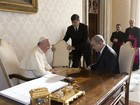 Primeiro-ministro de Israel oferece livro de seu pai ao Papa